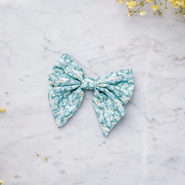 SWEET LIKE HONEY DAISY FIELDS SAILOR BOW TIE